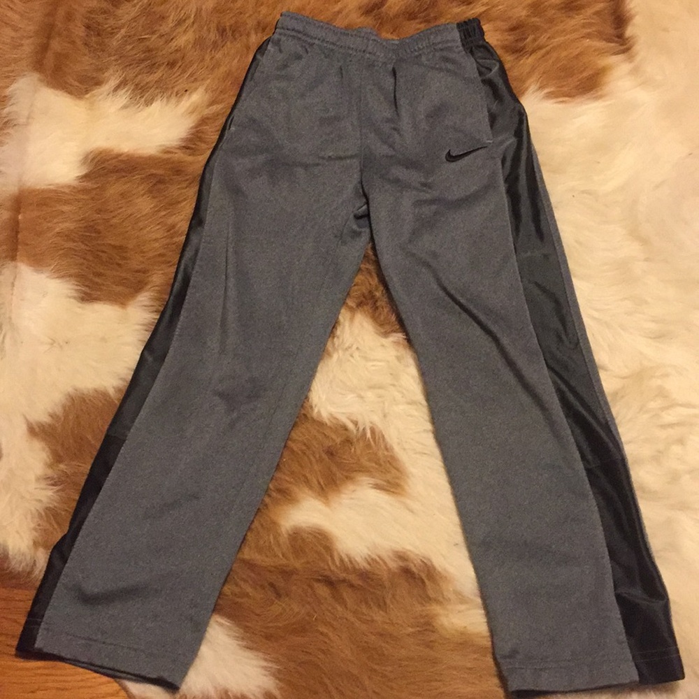 Boys Nike sweats size 7